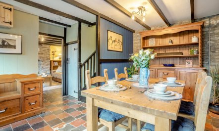 2 Bed in Saron 2