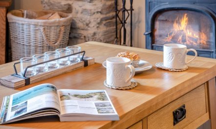 2 Bed in Saron 9