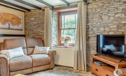 2 Bed in Saron 8