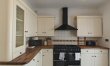 4 Bed in Llwynhendy 3