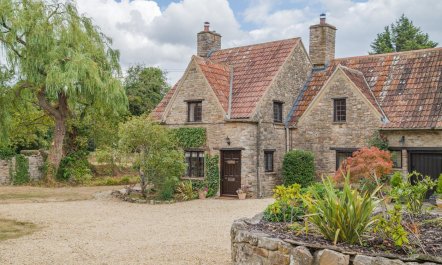 4 Bed in Tytherington, Wotton-under-Edge