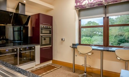 5 Bed in Newton-by-the-Sea 5