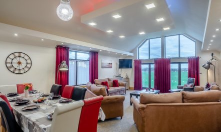 5 Bed in Newton-by-the-Sea 3