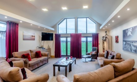 5 Bed in Newton-by-the-Sea 2