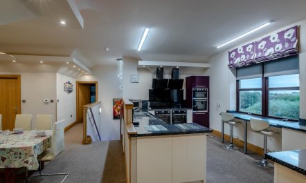 5 Bed in Newton-by-the-Sea 4