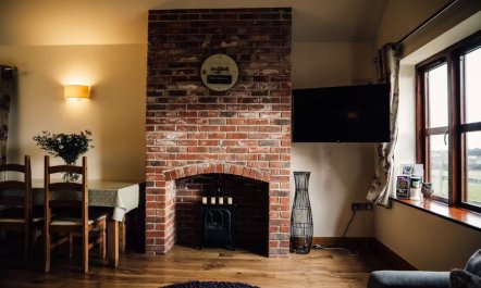 3 Bed in Yoxall 2