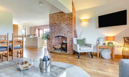 3 Bed in Yoxall 4
