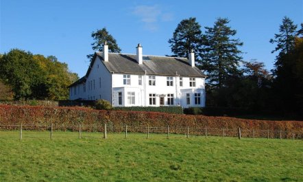 11 Bed in Castle Douglas
