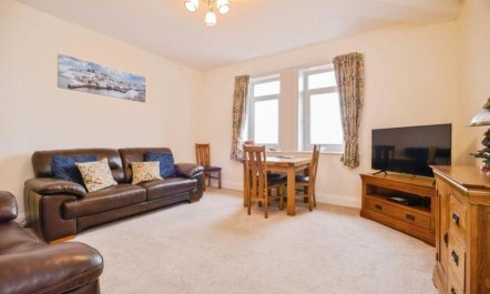 2 Bed in Whitby 2