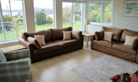 3 Bed in Rockcliffe 2