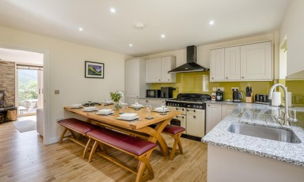 4 Bed in Glen Etive 7