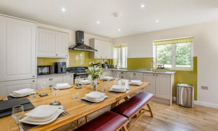 4 Bed in Glen Etive 8