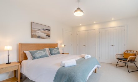 3 Bed in Broad Haven 8