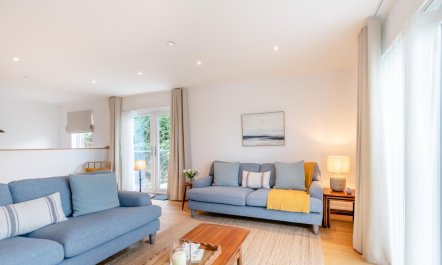 3 Bed in Broad Haven 9