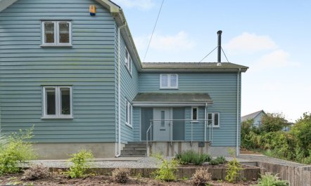 3 Bed in Broad Haven 0