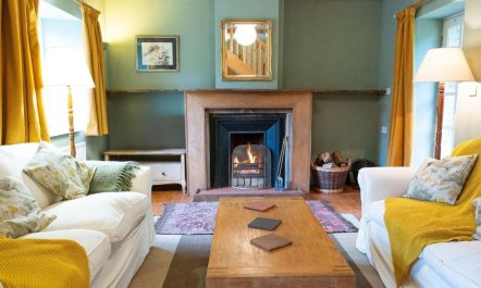 4 Bed in Auchencairn 1