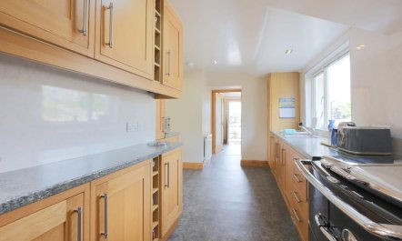 3 Bed in Newton Stewart 7