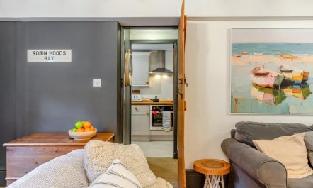 3 Bed in Robin Hoods Bay 5