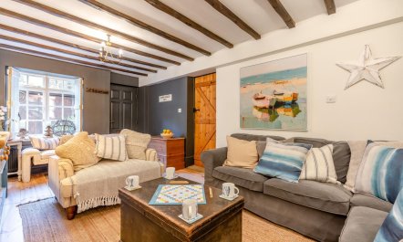 3 Bed in Robin Hoods Bay 3