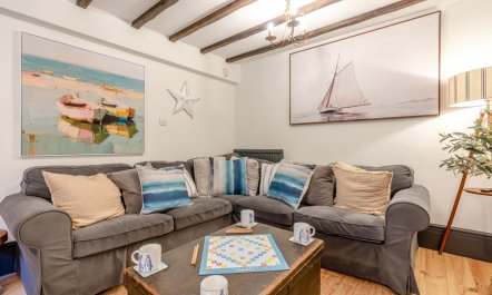 3 Bed in Robin Hoods Bay 6