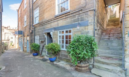 3 Bed in Robin Hoods Bay