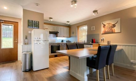 2 Bed in Loch Lomond 2