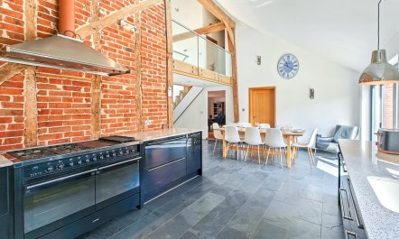 5 Bed in Kerdiston 1