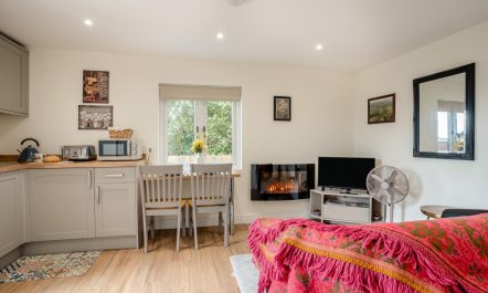 1 Bed in Gilfach Goch 6
