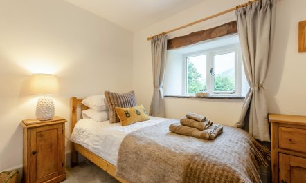 3 Bed in Litton 9