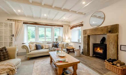 3 Bed in Litton 2