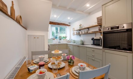 3 Bed in Litton 3