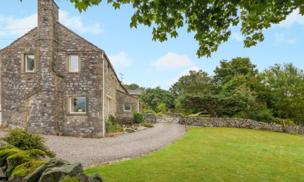 3 Bed in Litton 1