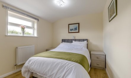 3 Bed in Sharrington 2