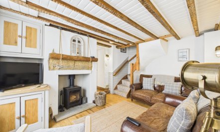 2 Bed in Robin Hoods Bay 2