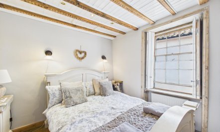 2 Bed in Robin Hoods Bay 4