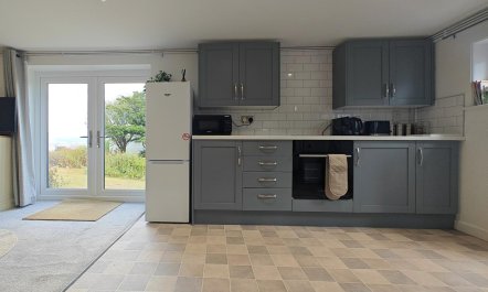 2 Bed in Borth 4