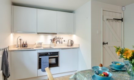 2 Bed in Weston 3