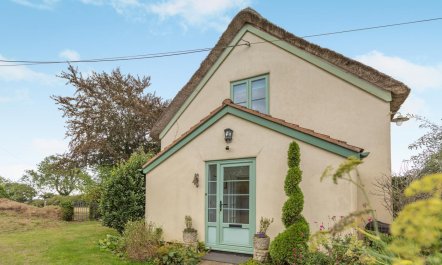 2 Bed in Weston