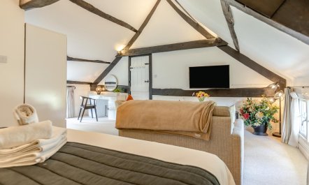 2 Bed in Weston 9