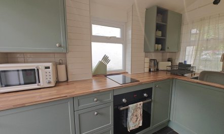 2 Bed in Crow 6