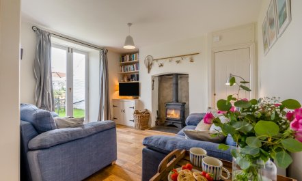 3 Bed in Treknow