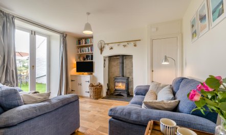 3 Bed in Treknow 9
