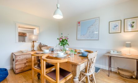 3 Bed in Treknow 5
