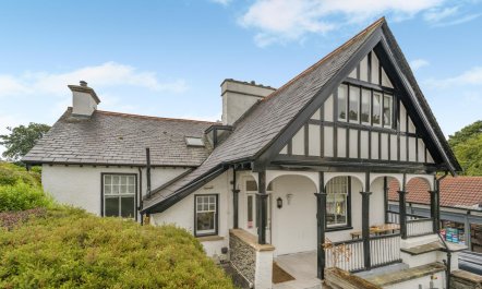 4 Bed in Bowness-on-Windermere 3