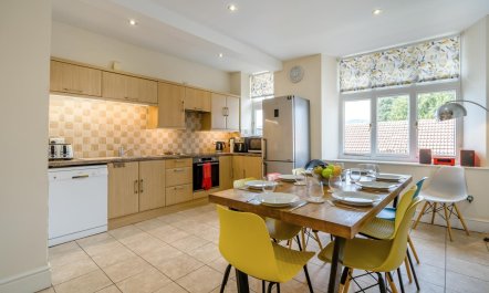 4 Bed in Bowness-on-Windermere 1
