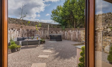 2 Bed in Greenhow Hill 6