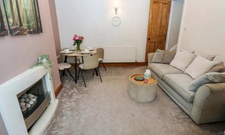 3 Bed in Haworth 1