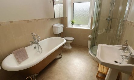 3 Bed in Haworth 7
