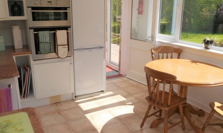 3 Bed in Thornhill 8