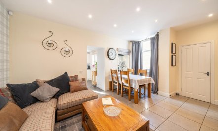 3 Bed in Crieff 1